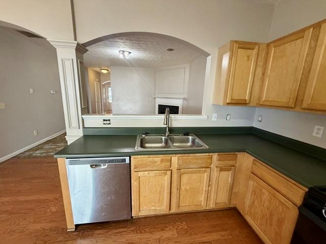 2925 Snapfinger Manor Decatur, GA 30035 - Photo 10 of 40 a kitchen with a sink and cabinets