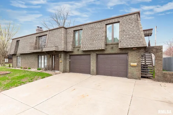$2,750 | 3623 34th Street, Moline, IL 61265