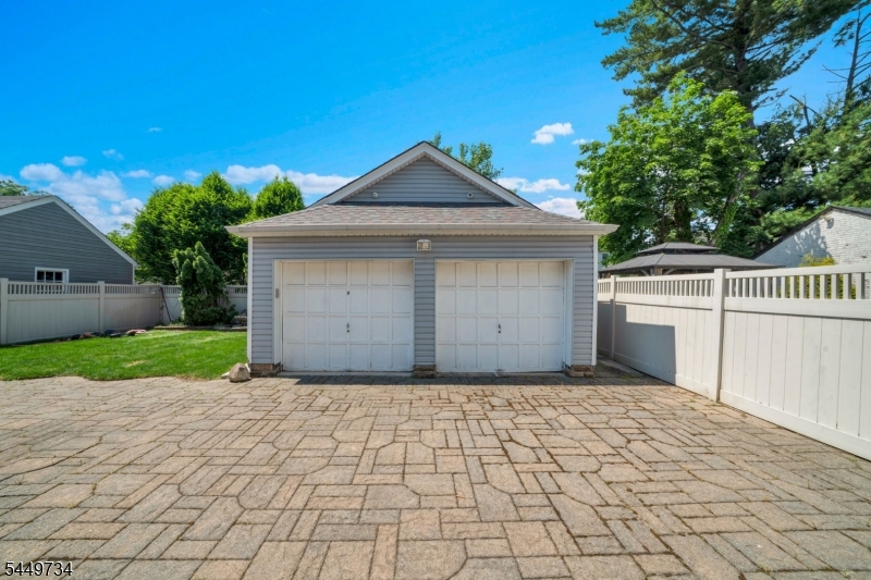 1010 Coolidge Road Elizabeth, NJ 07208 - Photo 10 of 43