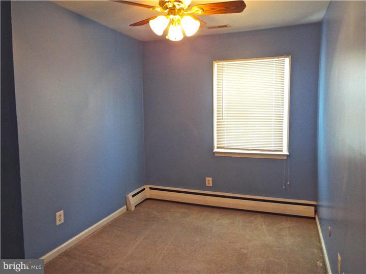389 Hillside Road Ridley Park, PA 19078 - Photo 17 of 25 Bedroom 3