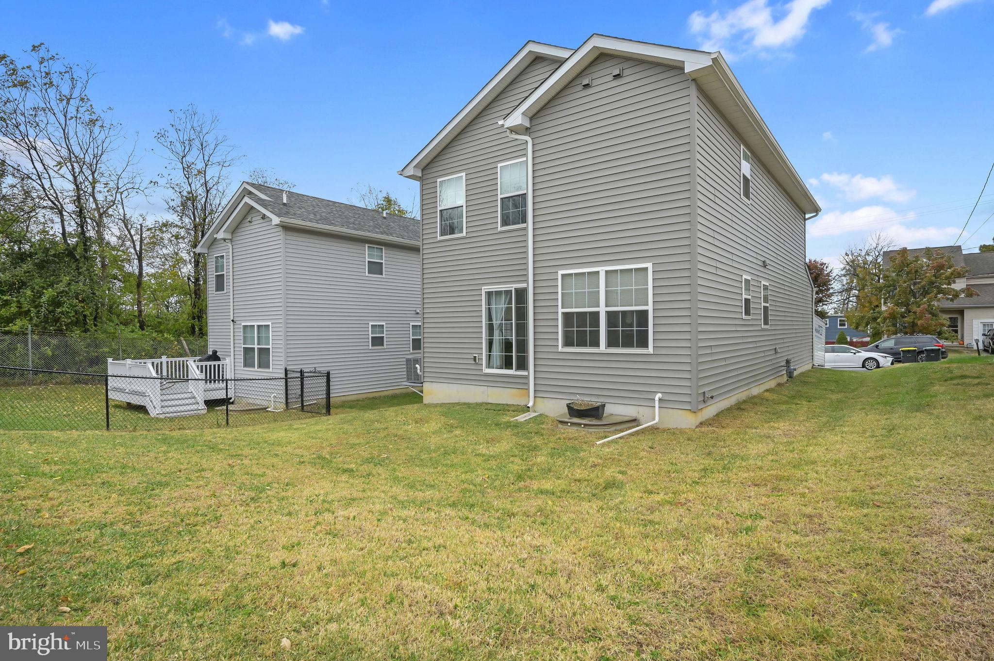 25 Mifflin Avenue New Castle, DE 19720 - Photo 5 of 23 Charming two-story home with spacious yard.