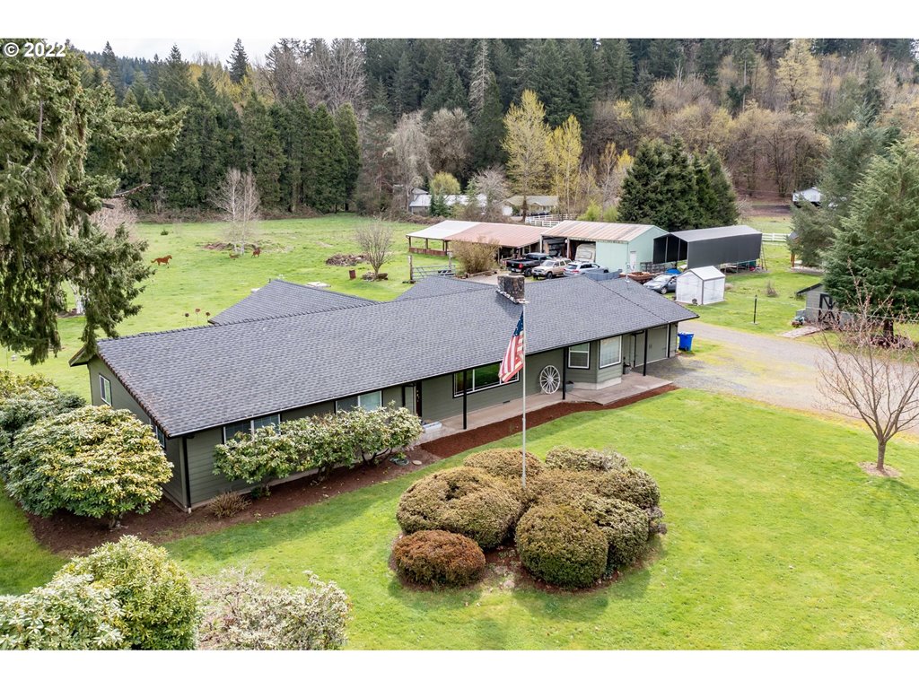 87817 Cedar Flat Road Springfield, OR 97478 - Photo 2 of 32 a view of a house with pool and a yard