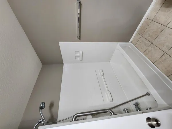 $1,950 | 28912 North Coal Avenue, San Tan Valley, AZ 85143