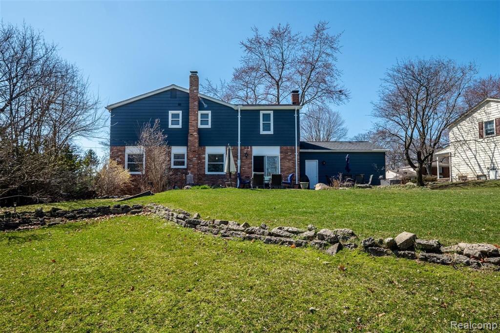 695 Lake Forest Road Rochester Hills, MI 48309 - Photo 45 of 47