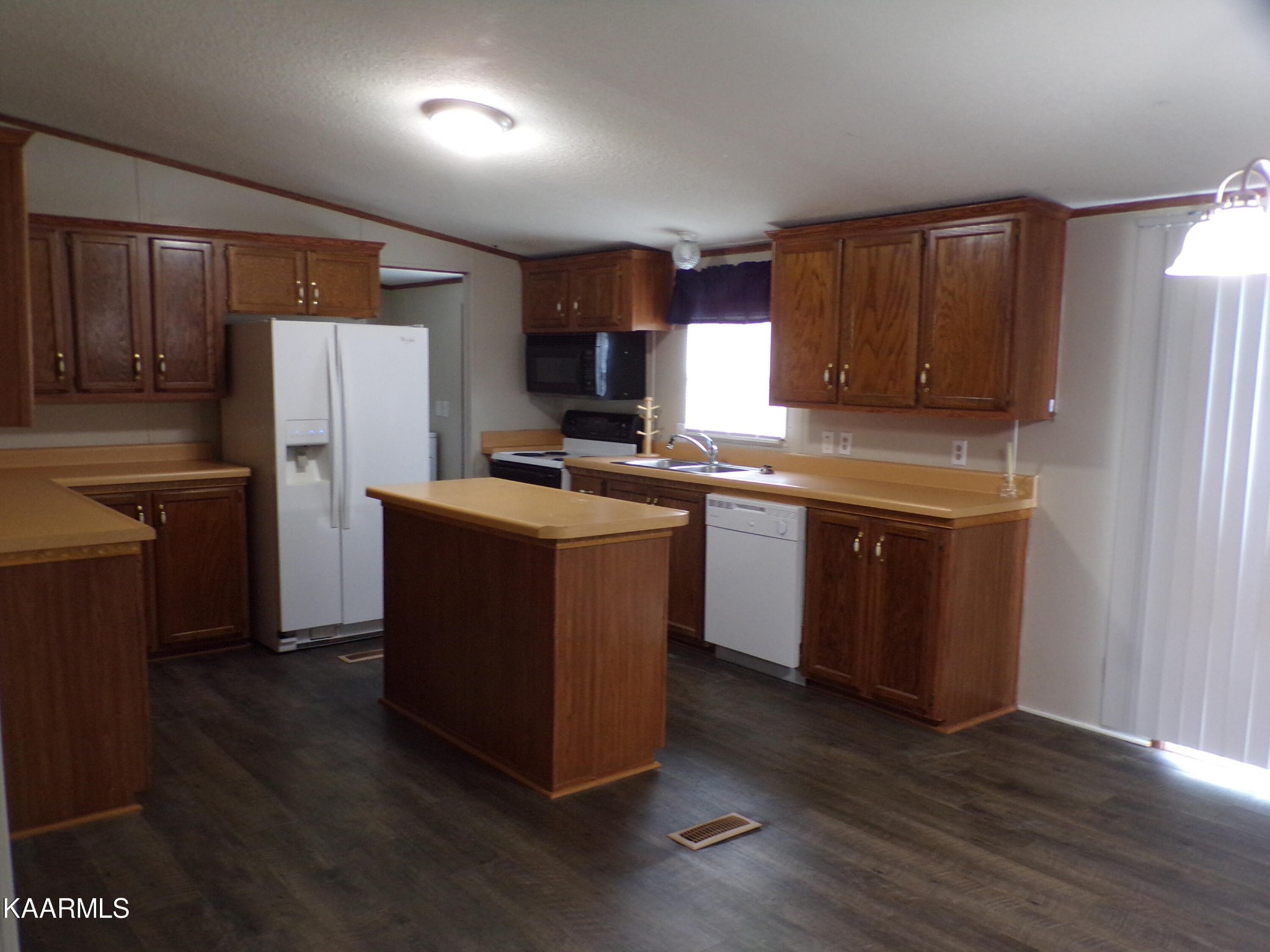 172 Fairview Road Crossville, TN 38571 - Photo 3 of 22 Gallery Image 3