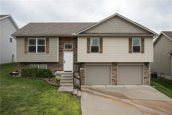 $310,000 | 105 Division Street, Knob Noster, MO 65336