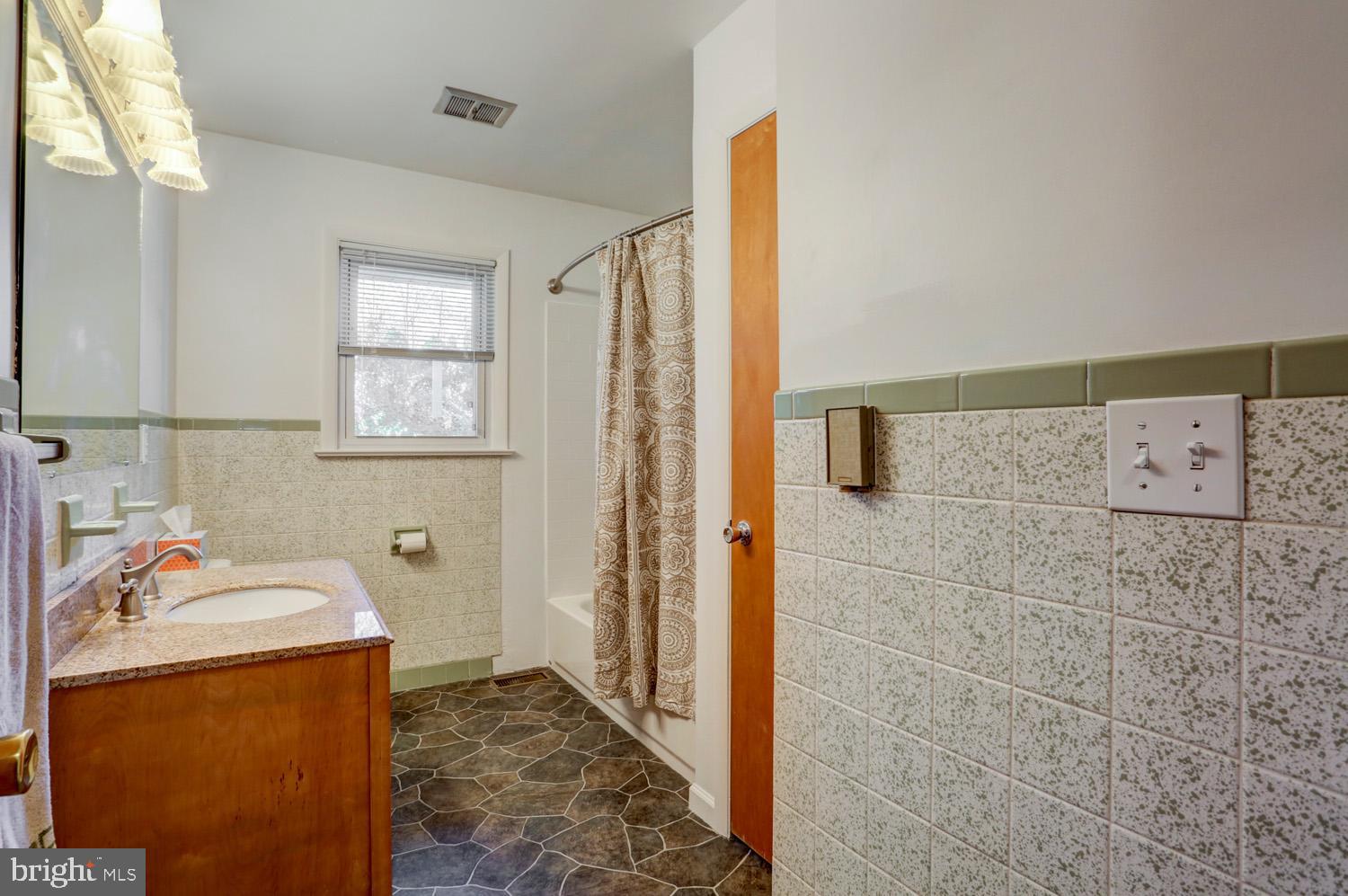 817 Eden Road Lancaster, PA 17601 - Photo 19 of 46