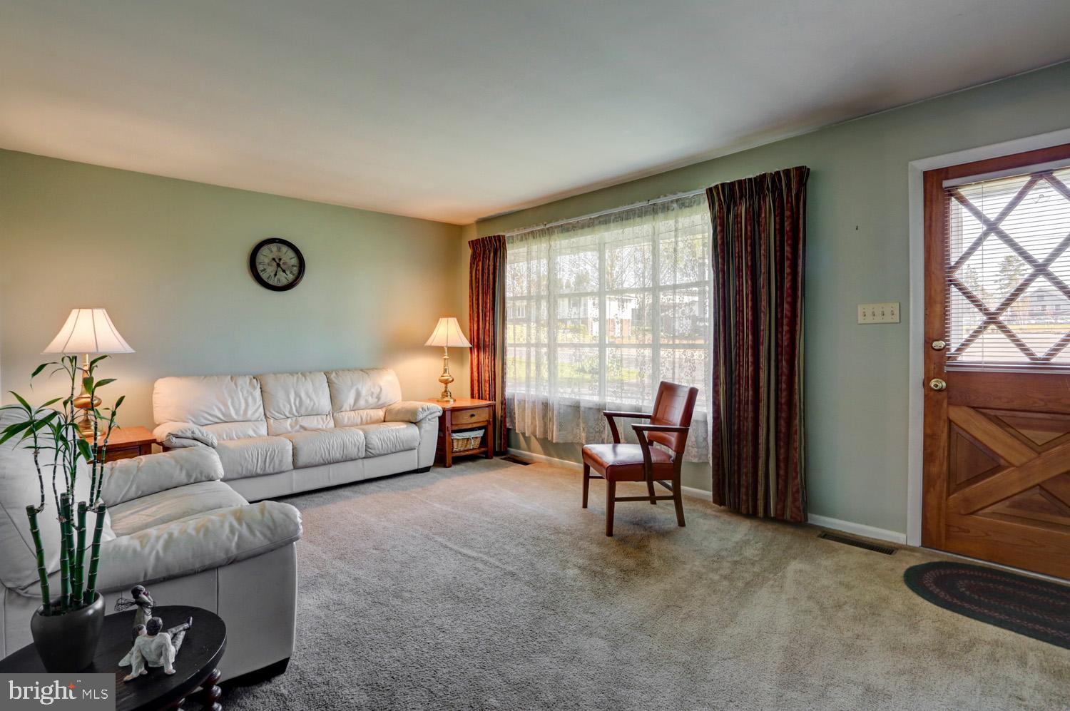817 Eden Road Lancaster, PA 17601 - Photo 3 of 46