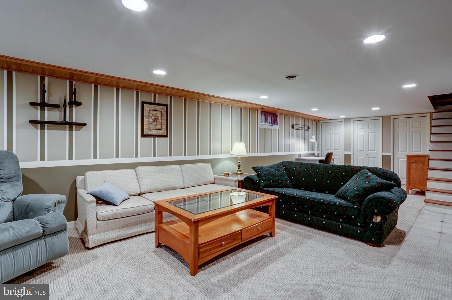 817 Eden Road Lancaster, PA 17601 - Photo 25 of 46
