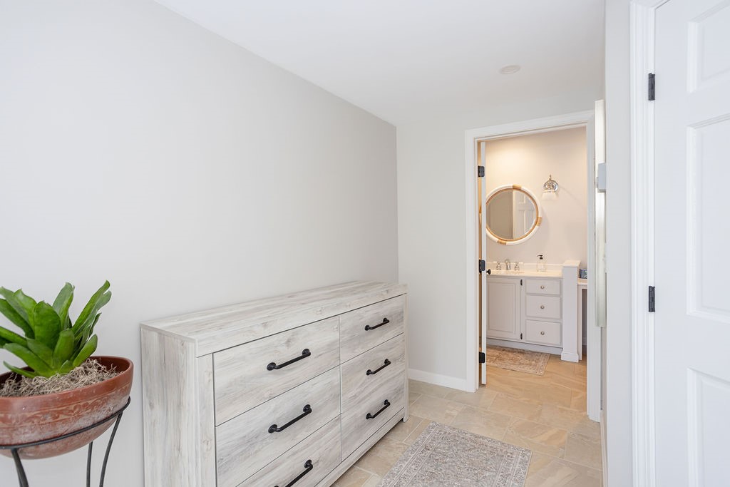 8 Key Court Newport, RI 02840 - Photo 34 of 49