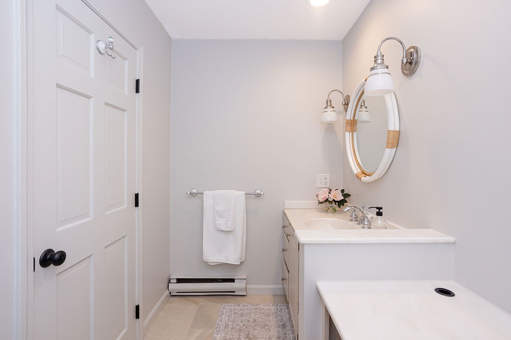 8 Key Court Newport, RI 02840 - Photo 35 of 49