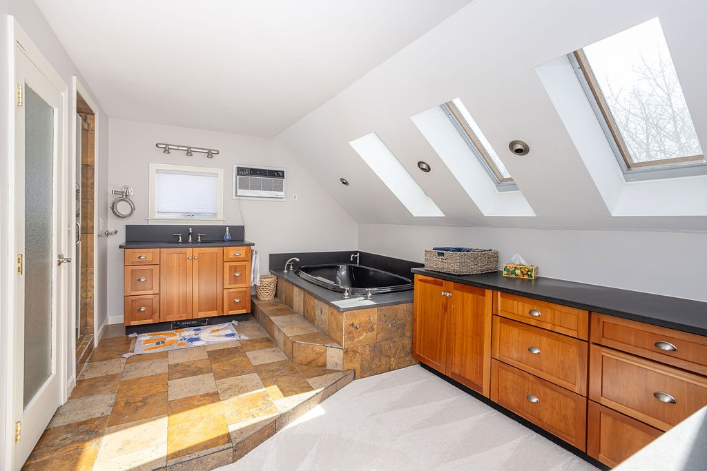 8 Key Court Newport, RI 02840 - Photo 43 of 49