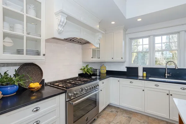 $3,195,000 | 8 Key Court, Newport, RI 02840