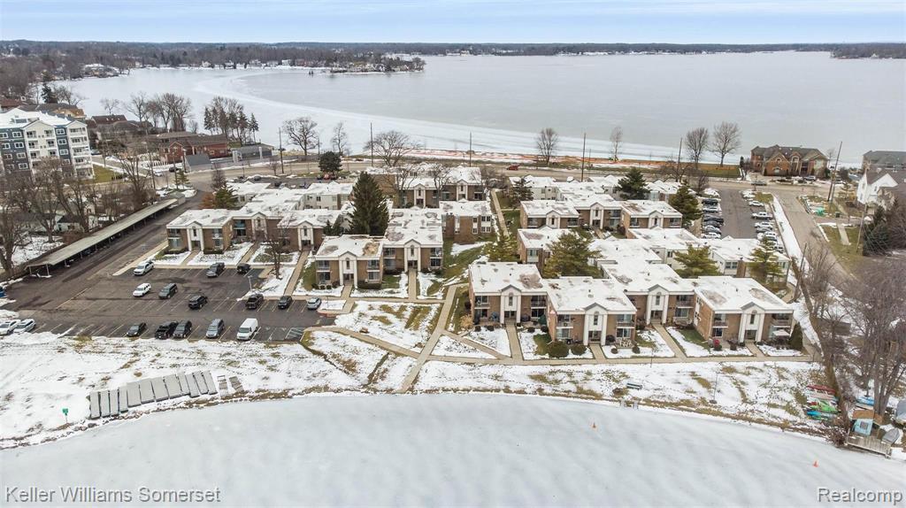 1643 Cass Lake Road Keego Harbor, MI 48320 - Photo 24 of 28