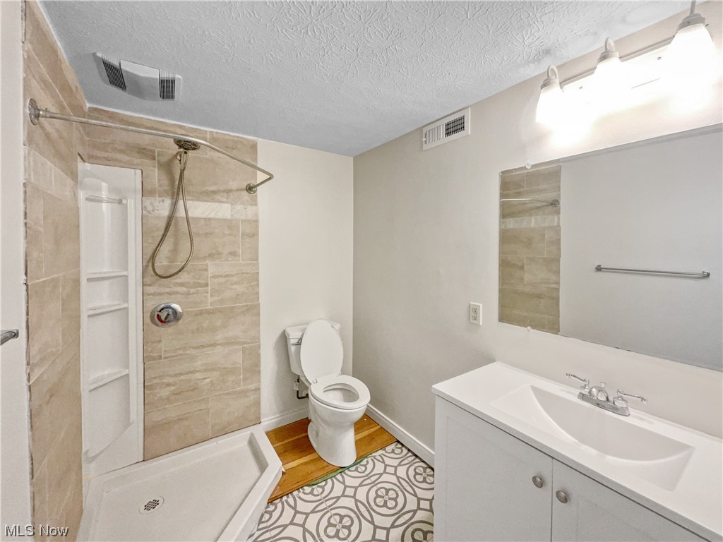 484 South Hametown Road Akron, OH 44321 - Photo 17 of 19 Gallery Image 17