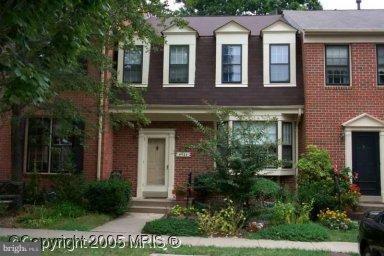 4926 Carriagepark Road Fairfax, VA 22032 - Photo 1 of 13 Exterior (Main)