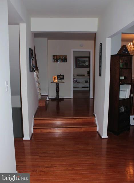 4926 Carriagepark Road Fairfax, VA 22032 - Photo 2 of 13 Interior (General)
