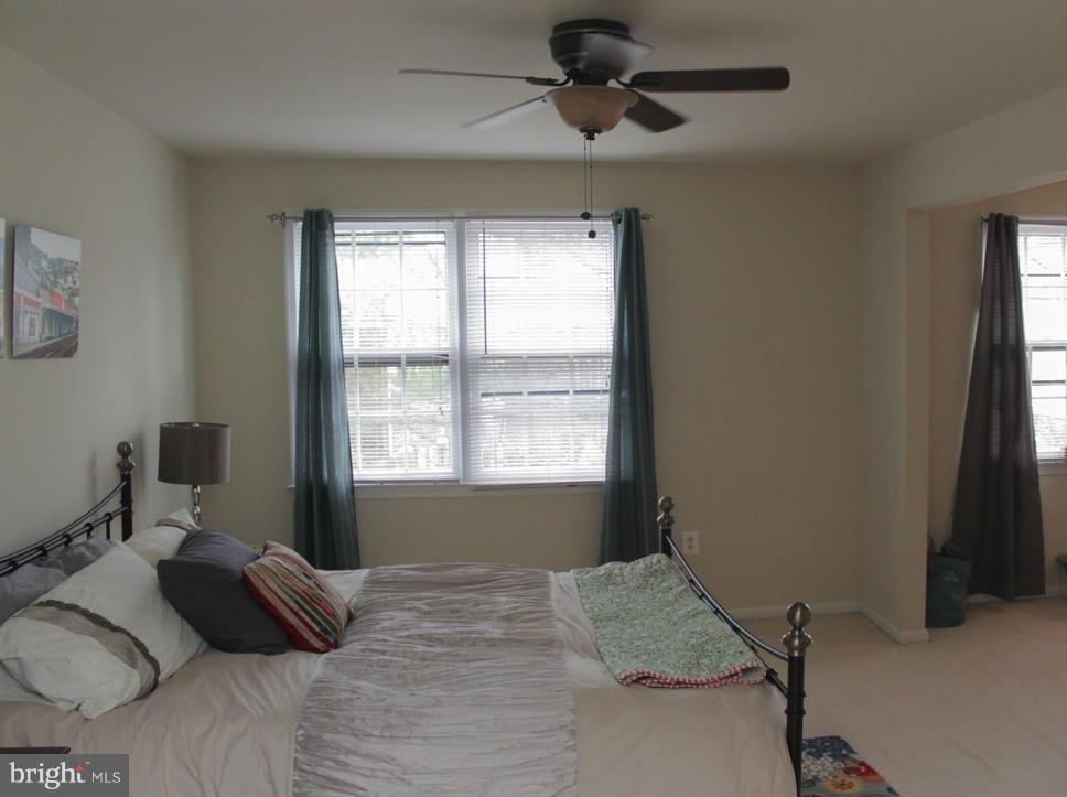 4926 Carriagepark Road Fairfax, VA 22032 - Photo 9 of 13 Bedroom (Master)