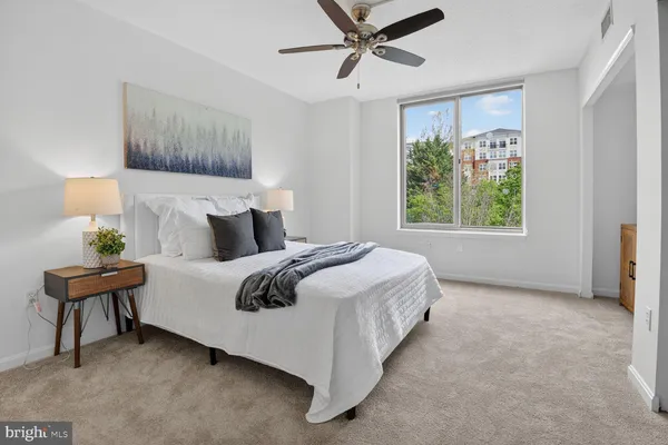 $525,000 | 2726 Gallows Road, Unit 216, Vienna, VA 22180