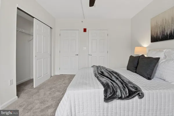 $525,000 | 2726 Gallows Road, Unit 216, Vienna, VA 22180