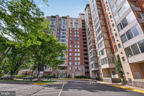 $515,000 | 2726 Gallows Road, Unit 216, Vienna, VA 22180