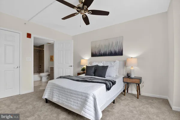 $525,000 | 2726 Gallows Road, Unit 216, Vienna, VA 22180