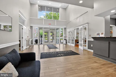 $515,000 | 2726 Gallows Road, Unit 216, Vienna, VA 22180