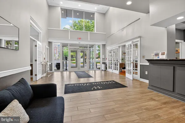 $525,000 | 2726 Gallows Road, Unit 216, Vienna, VA 22180