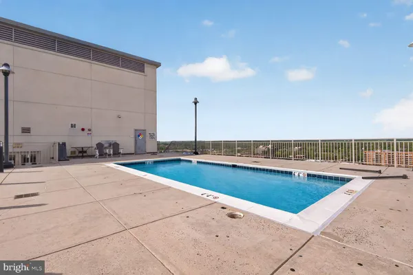 $525,000 | 2726 Gallows Road, Unit 216, Vienna, VA 22180