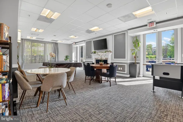 $525,000 | 2726 Gallows Road, Unit 216, Vienna, VA 22180