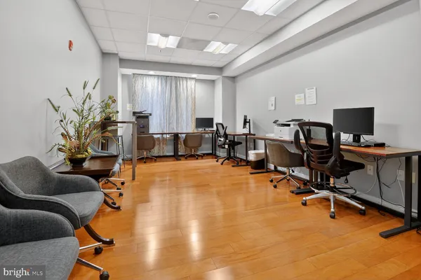 $525,000 | 2726 Gallows Road, Unit 216, Vienna, VA 22180