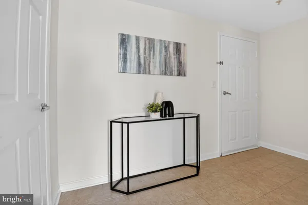 $525,000 | 2726 Gallows Road, Unit 216, Vienna, VA 22180