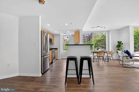 $515,000 | 2726 Gallows Road, Unit 216, Vienna, VA 22180