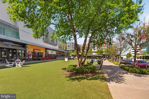 $525,000 | 2726 Gallows Road, Unit 216, Vienna, VA 22180