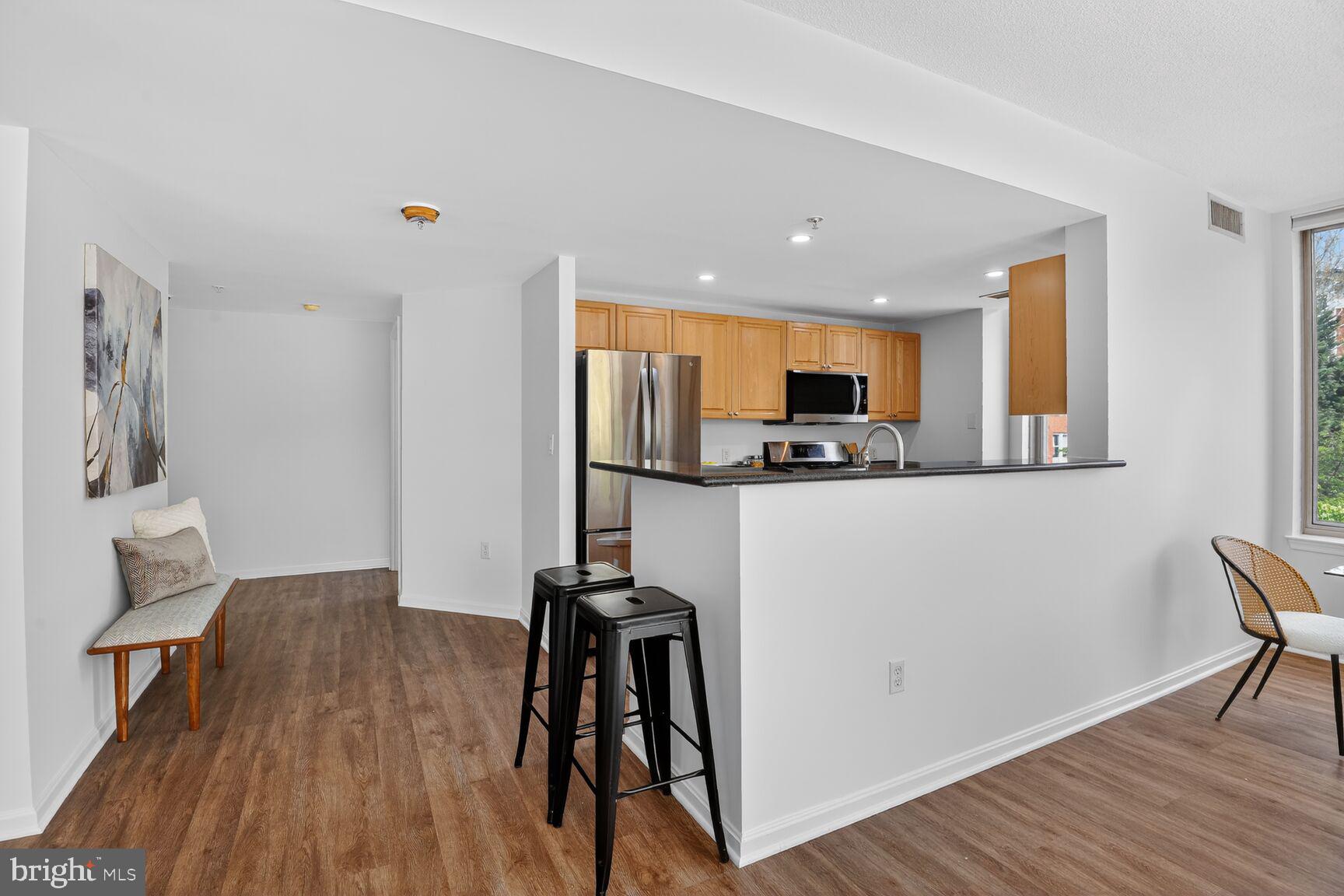 2726 Gallows Road, Unit 216 Vienna, VA 22180 - Photo 5 of 49