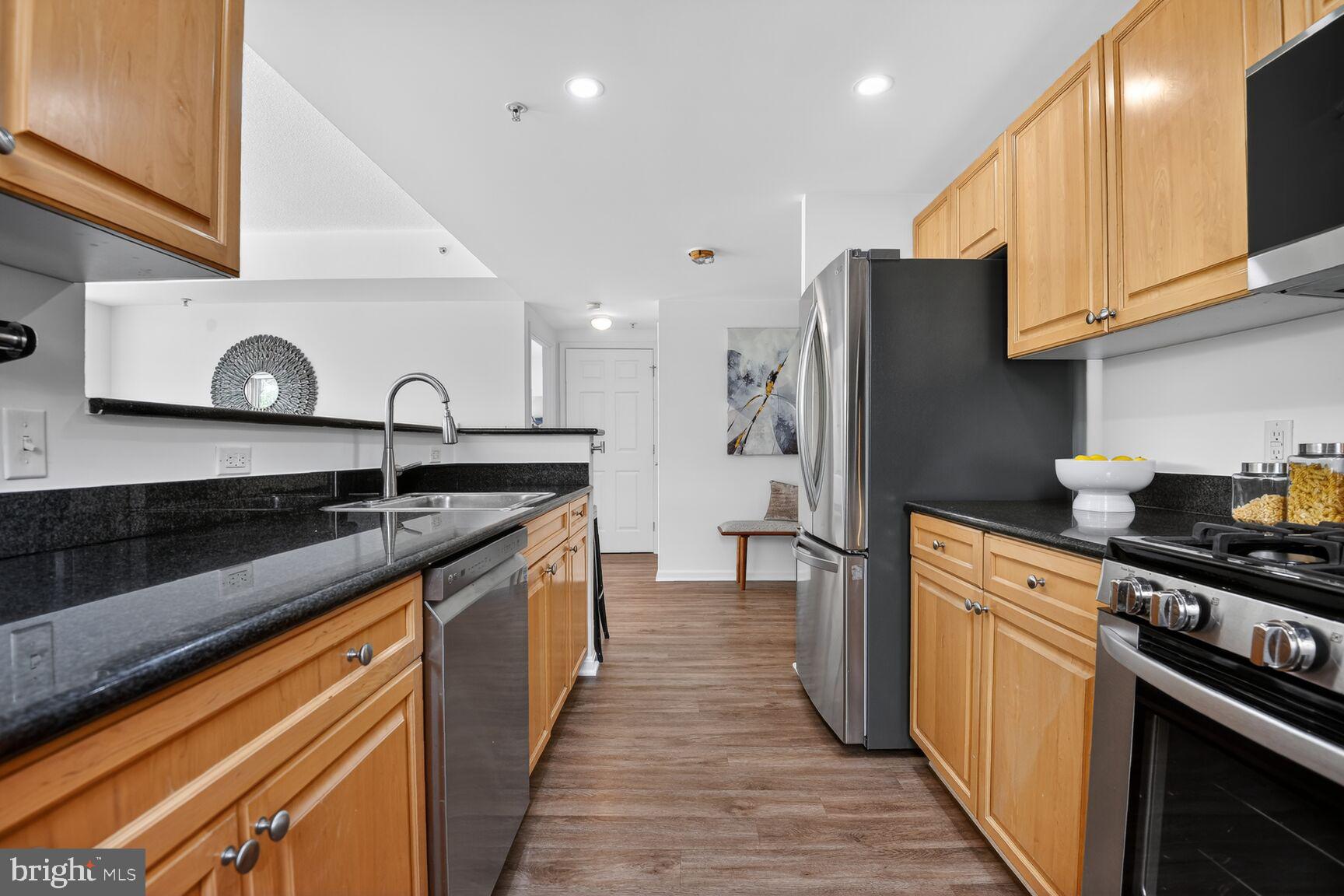 2726 Gallows Road, Unit 216 Vienna, VA 22180 - Photo 7 of 49