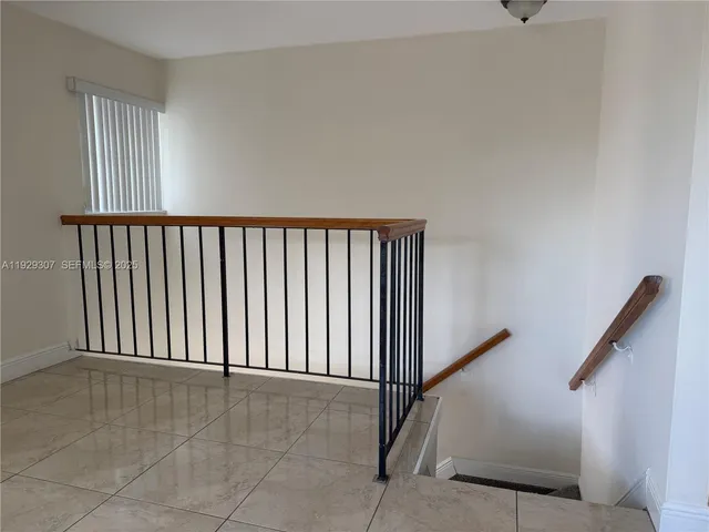 $2,800 | 6083 West Flagler Street, Miami, FL 33144