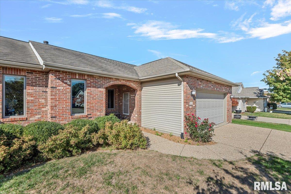 3213 Red Oak Lane, Unit 1 Springfield, IL 62712 - Photo 3 of 30