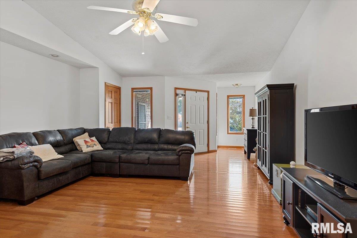 3213 Red Oak Lane, Unit 1 Springfield, IL 62712 - Photo 8 of 30