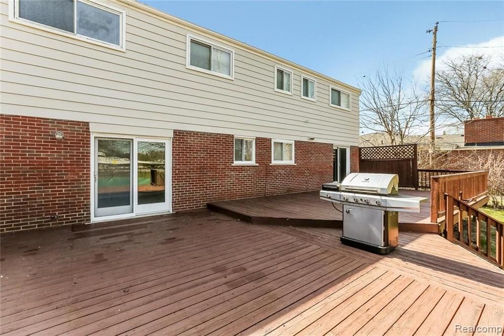16448 Riverside Street Livonia, MI 48154 - Photo 23 of 25