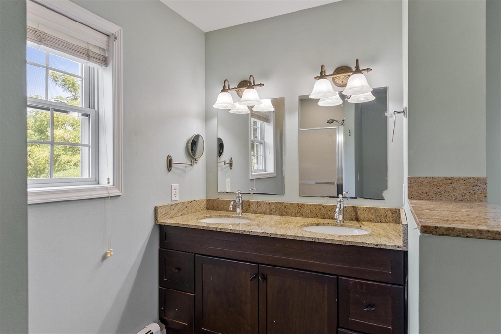 677 Franklin Road Fitchburg, MA 01420 - Photo 4 of 38 Gallery Image 4