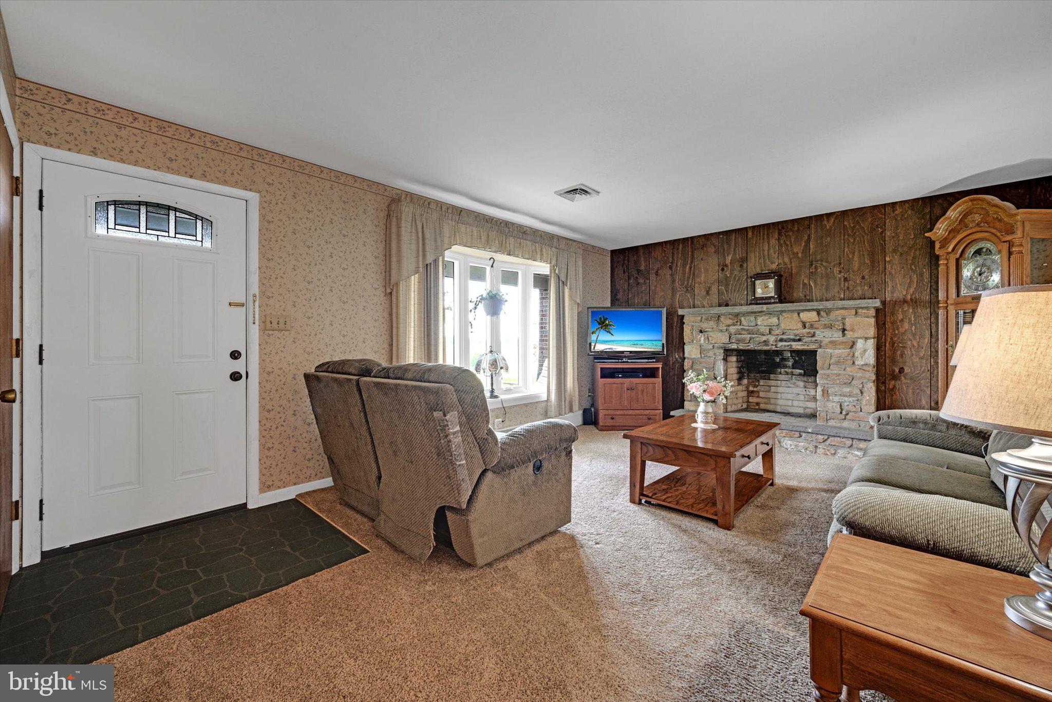 1207 Goshen Mill Road Peach Bottom, PA 17563 - Photo 11 of 42 Living Room