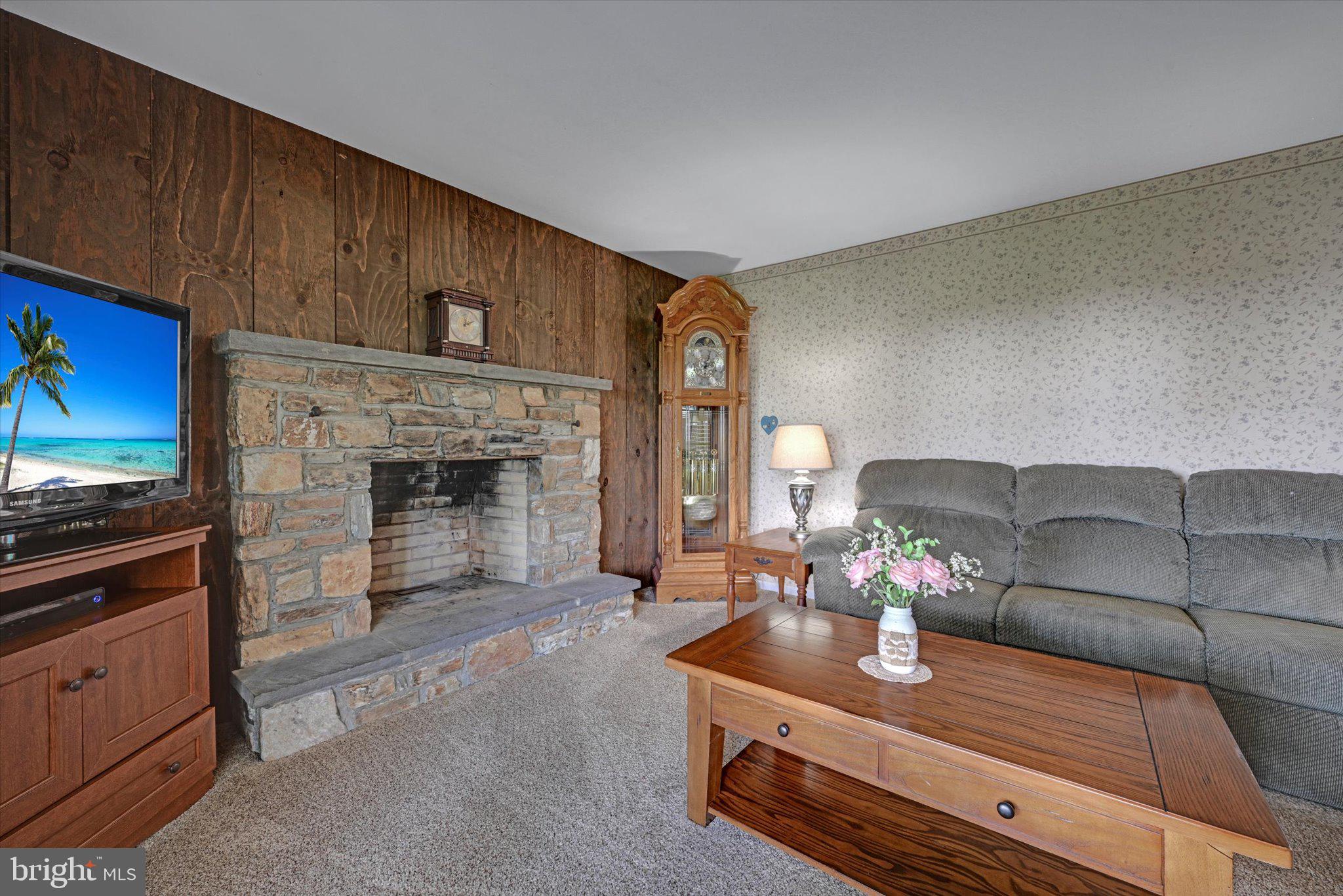 1207 Goshen Mill Road Peach Bottom, PA 17563 - Photo 12 of 42 Living Room