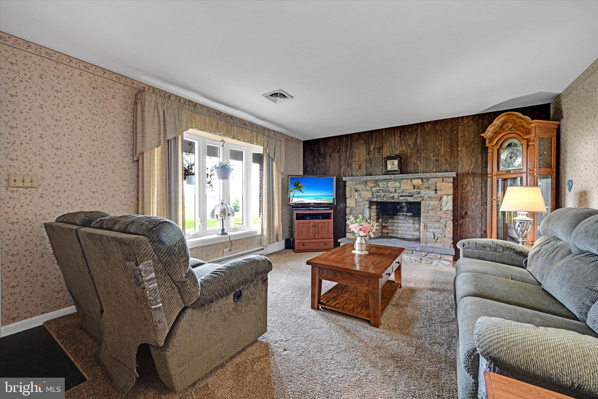 1207 Goshen Mill Road Peach Bottom, PA 17563 - Photo 10 of 42 Living Room