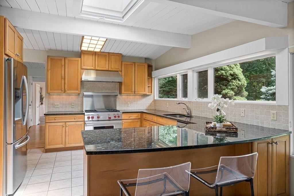 12 Cole Road Wayland, MA 01778 - Photo 11 of 38 Gallery Image 11