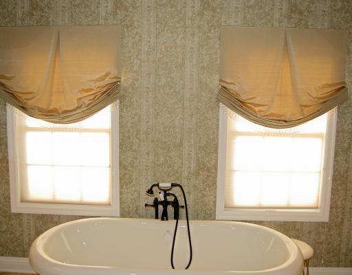 16 Renaissance Drive Irwin, PA 15642 - Photo 6 of 18 Master Bath/Spa. nice, deep, soaking tub