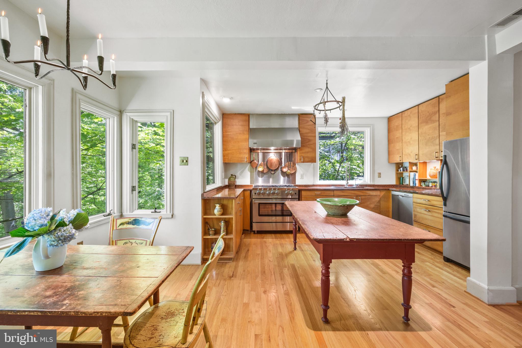208 Longwood Road Baltimore, MD 21210 - Photo 7 of 60 Gallery Image 7