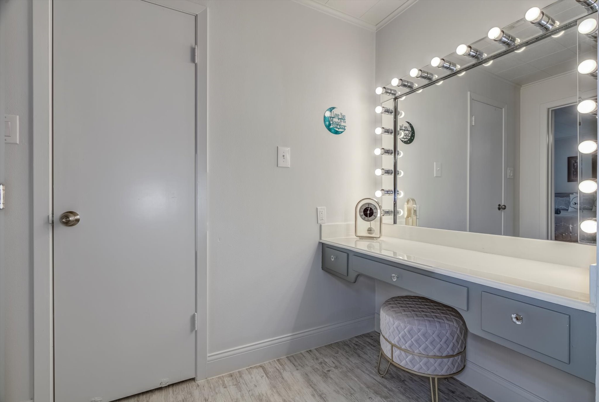 22 Winged Foot Drive Conroe, TX 77304 - Photo 35 of 49 a room with table and chair