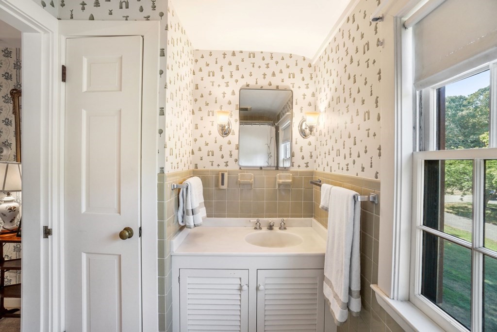 1 Walnut Lane Wenham, MA 01984 - Photo 22 of 41