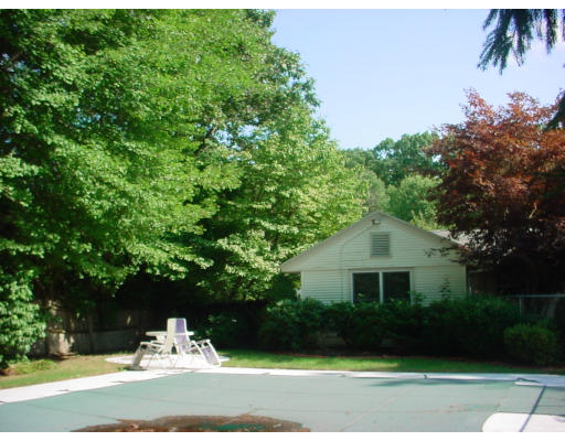 11 Larnis Road Framingham, MA 01701 - Photo 3 of 14